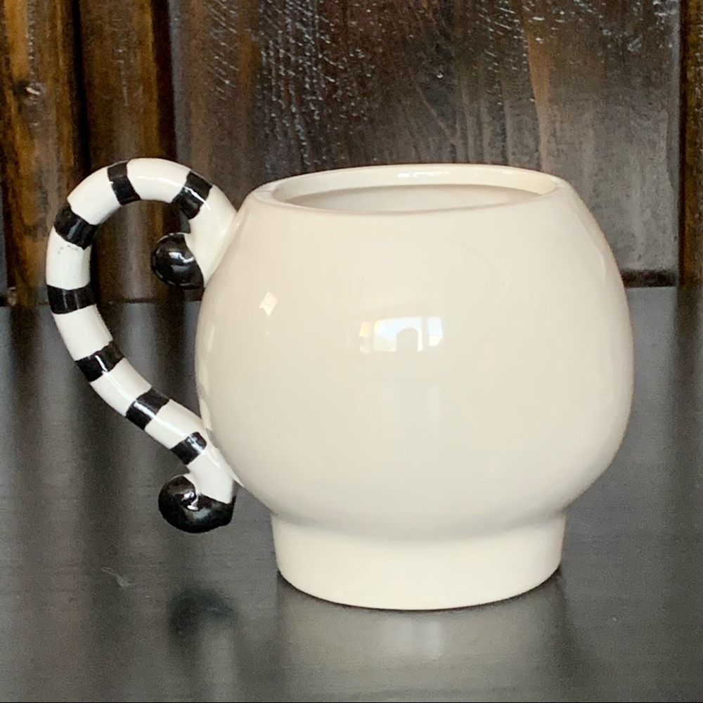 Halloween Skull Ceramic Mug - Picture 6 of 10